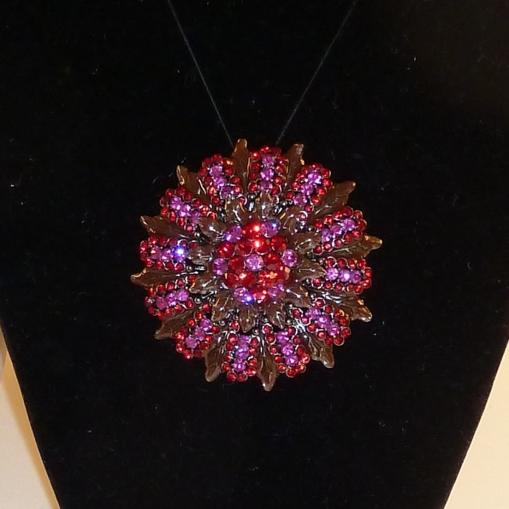 Brooch - Picture 3 of 6